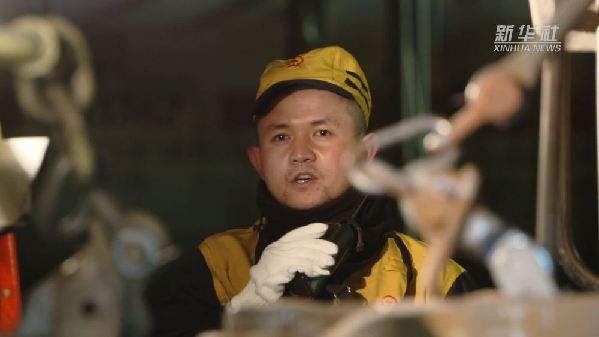 貨運(yùn)編組場上的&ldquo;馴龍師&rdquo;馬剛