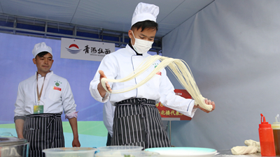 拉面技藝哪家強(qiáng)？來(lái)看青?；〉倪@場(chǎng)比拼！